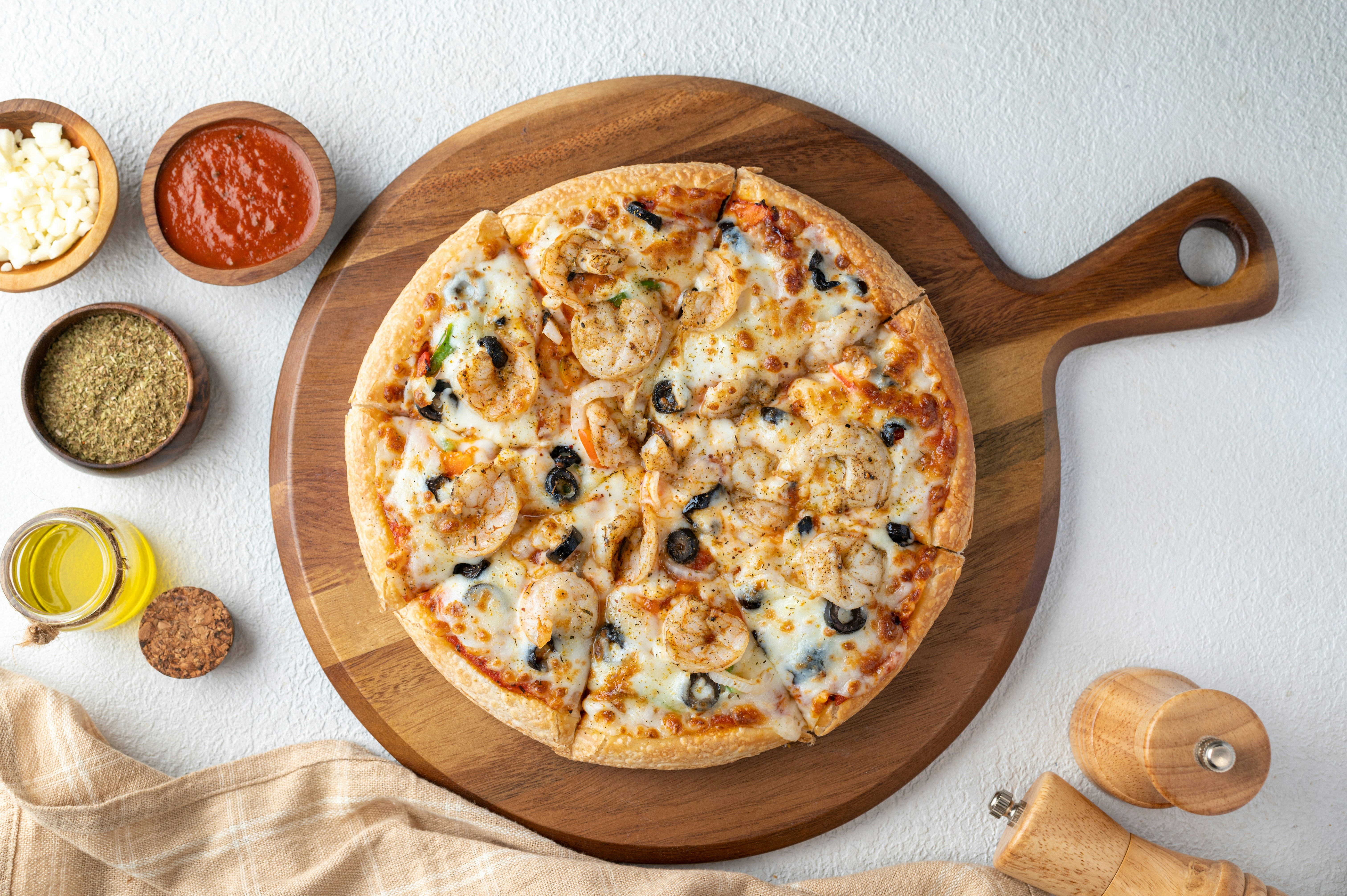 Paneer Makhani Pizza